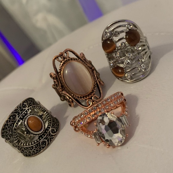 Bundle of 4 Rings - Picture 4 of 4